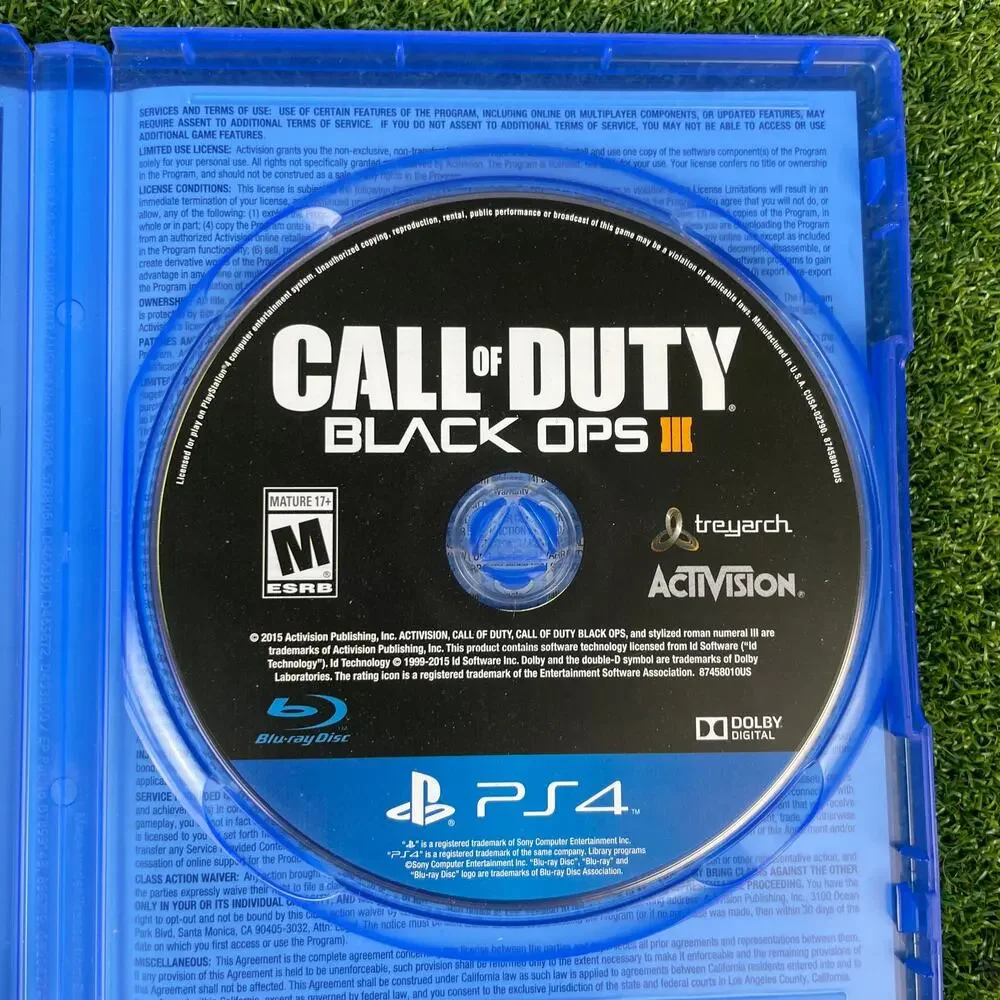 Call of Duty: Black Ops III and Call of Duty: WWII PlayStation 4